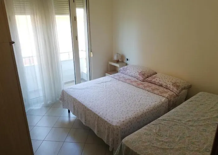 Quiet Behind Lungomare Apartament Wlora